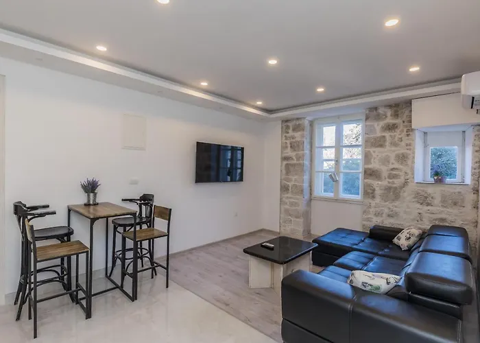 Apartman A2 - Spacious On Seafront With The Sea View
