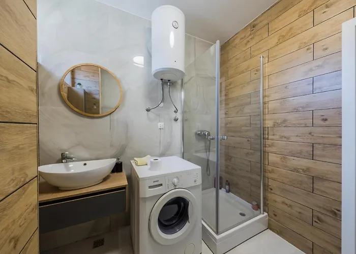 Apartman A2 - Spacious On Seafront With The Sea View Kastela
