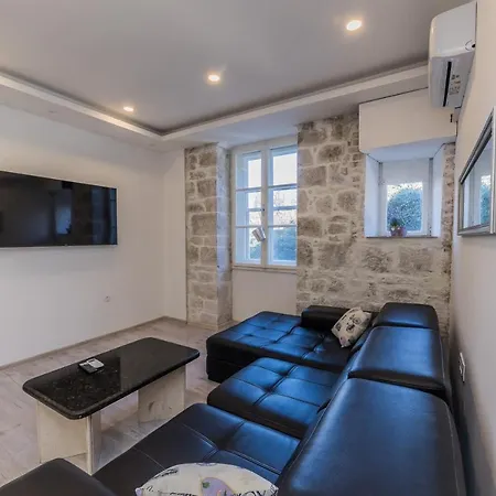 A 2 - Spacious On Seafront With The Sea View *