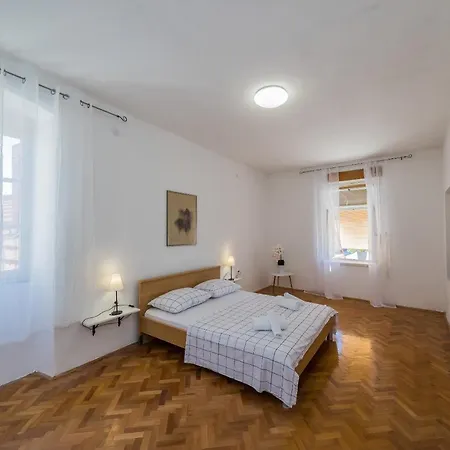 Apartment A 2 - Spacious On Seafront With The Sea View