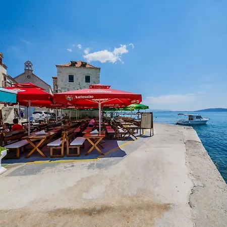 A 2 - Spacious On Seafront With The Sea View *